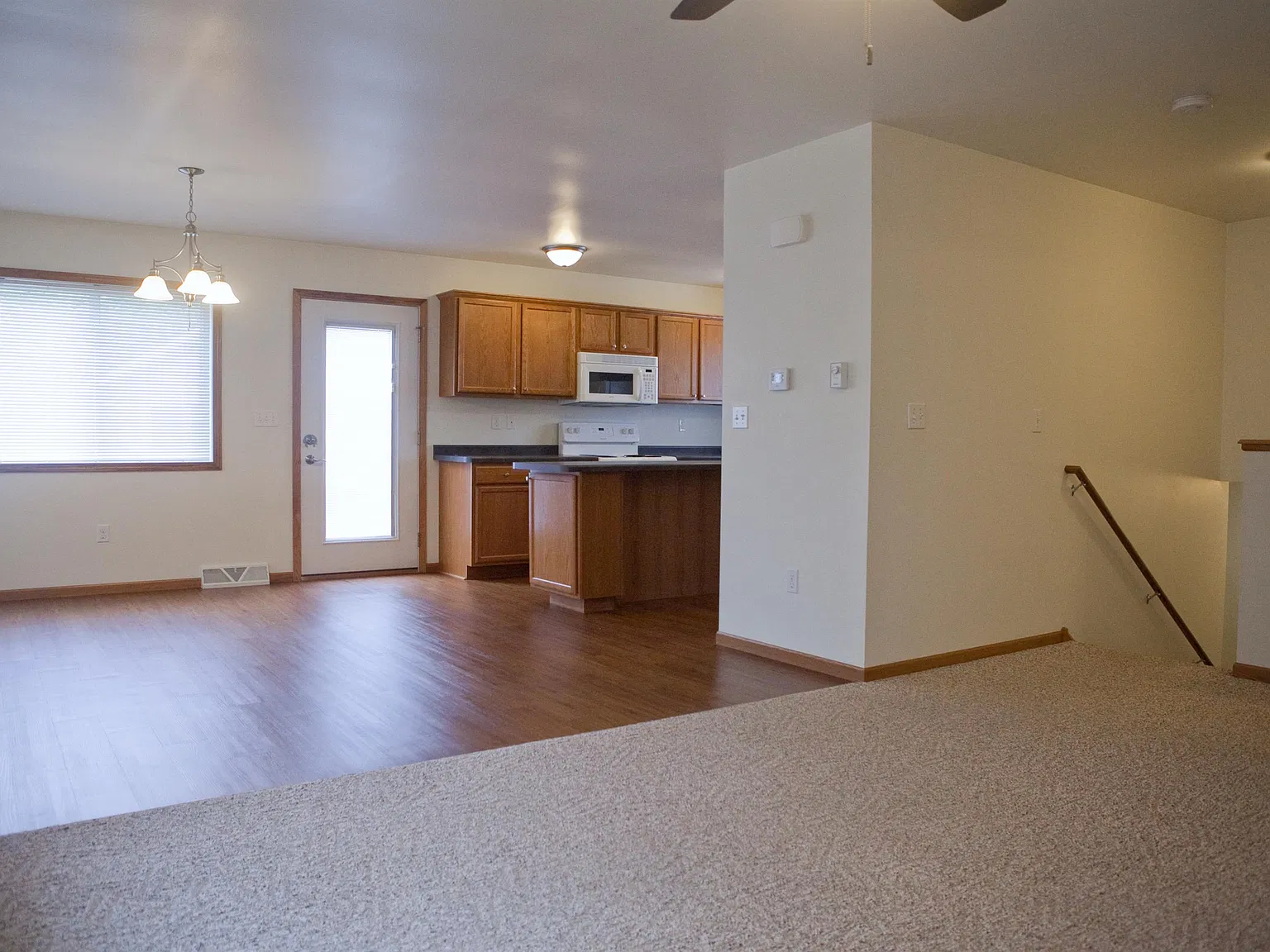 331/333 O'Fallon Ct W - 333 — Photo 4