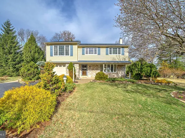 1449 Sandys Ln, North Wales, PA 19454