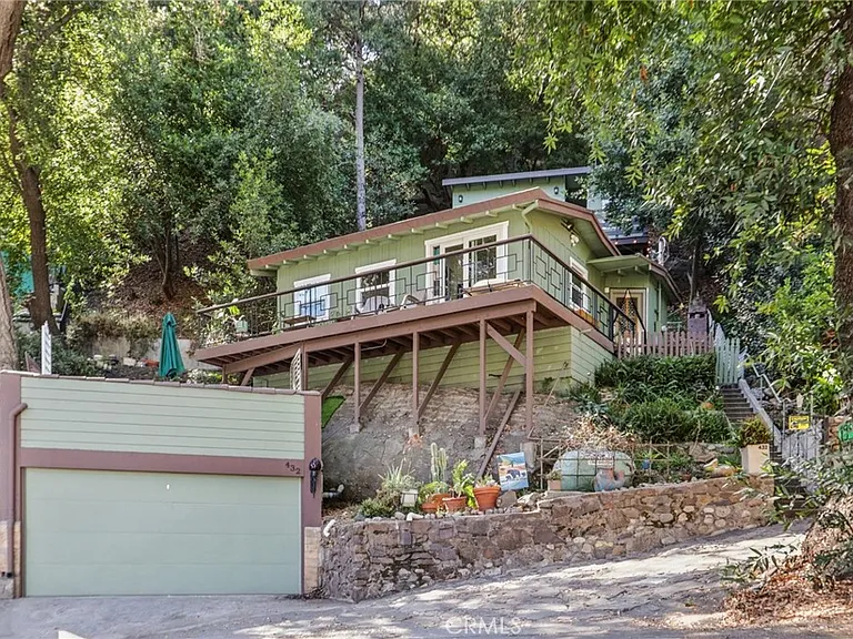 432 Fernwood Pacific Dr — Photo 2