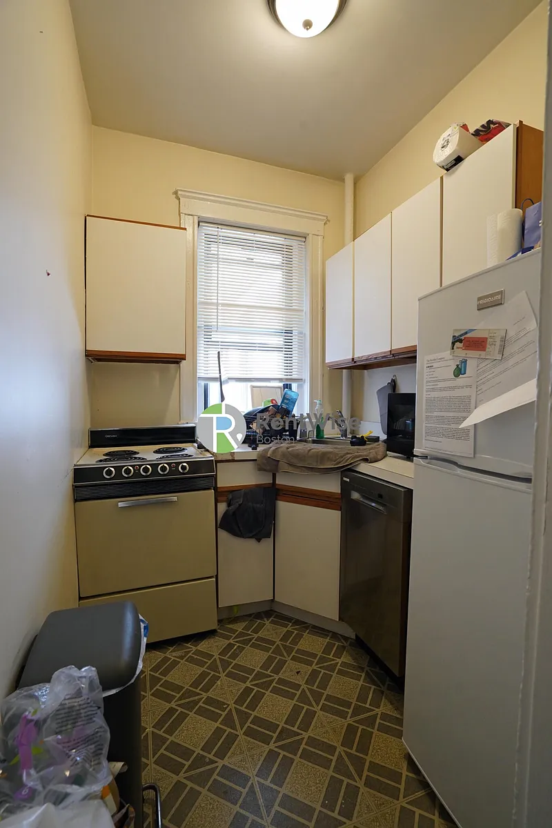 Building Photo - 313 Allston St #3135