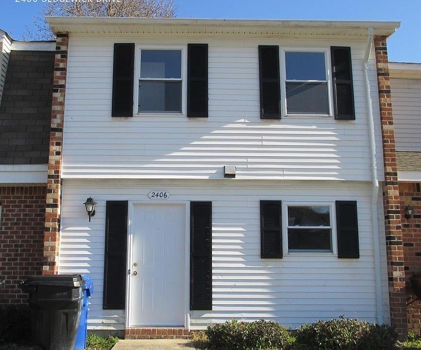1st image of 2406 Sedgewick Dr