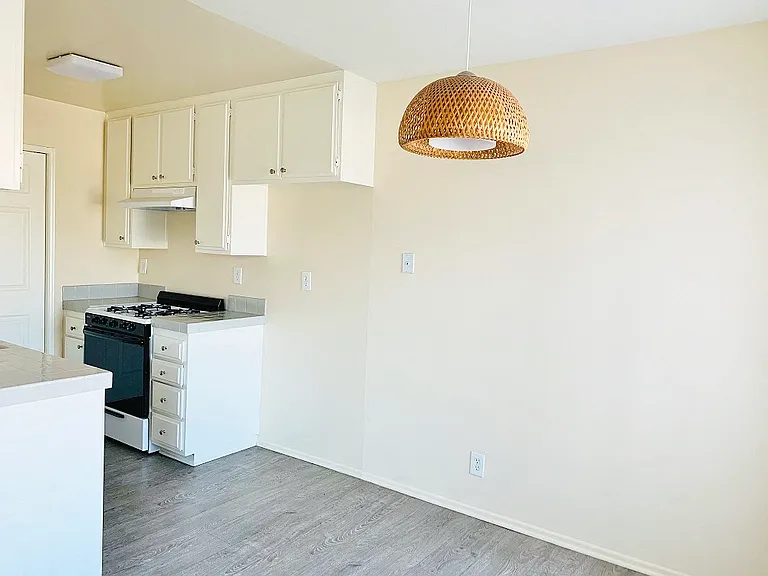 Lido Apartments - 3500 Mentone Ave — Photo 9