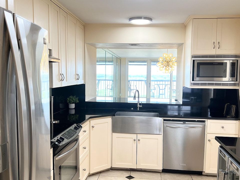 1st image of 200 Wagner Pl APT 506