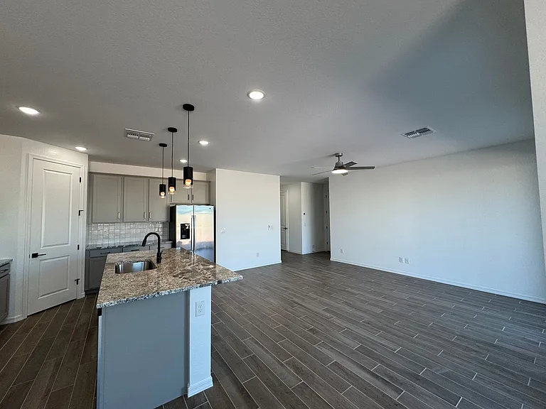 7606 W Smoketree Dr — Photo 32