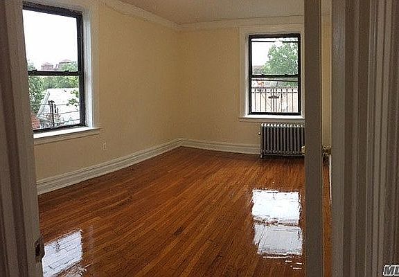 3rd image of 8555 118th St APT 4D