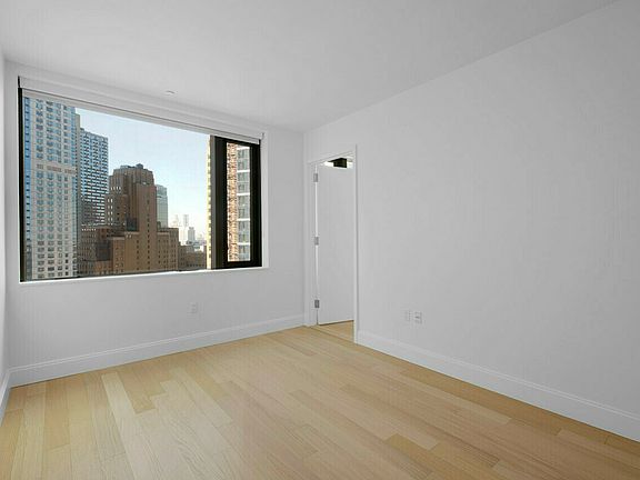 3rd image of 662 Pacific St #18A