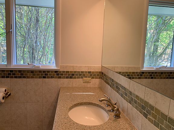 4th image of 3317 Stoneybrae Dr