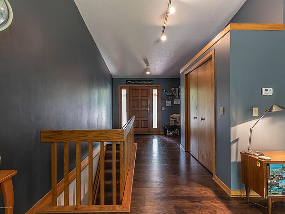 4th image of 1034 Gretchen Ln