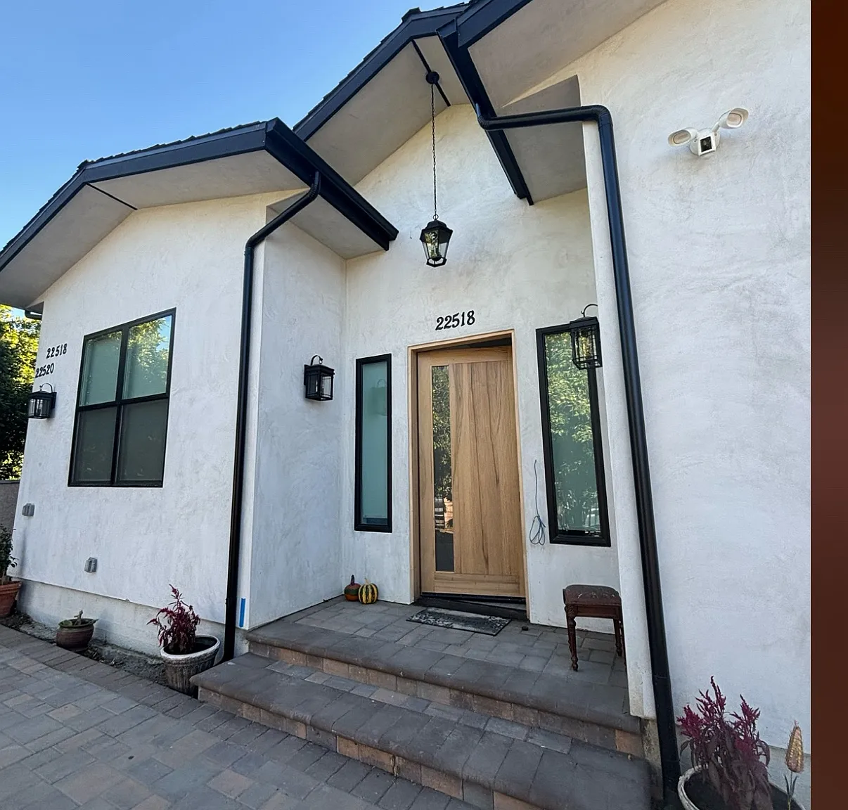 22518 Clarendon St — Photo 1