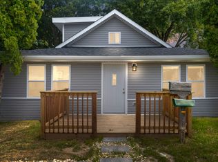 42425 N Park Ln E, Antioch, IL 60002