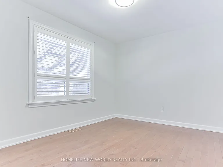 3 Erlesmere Ave — Photo 9
