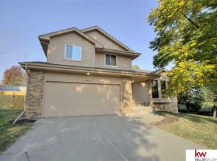 16750 Pierce Cir, Omaha, NE 68130