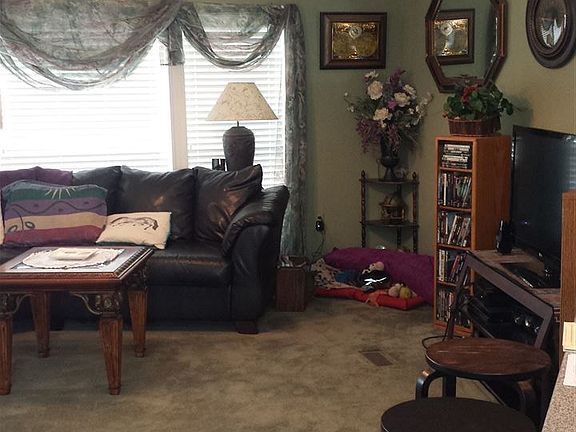 5th image of 801 W Sunflower Dr