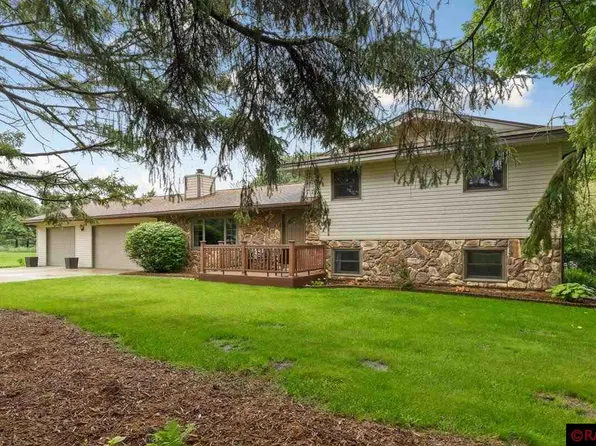 52917 Deerwood Trl, North Mankato, MN 56003