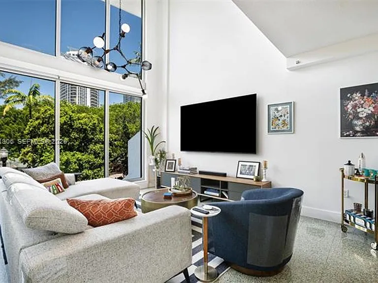 245 Michigan Ave #5-LG — Photo 13