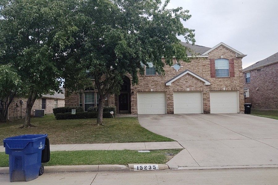 1st image of 15235 Regal Oak Ln