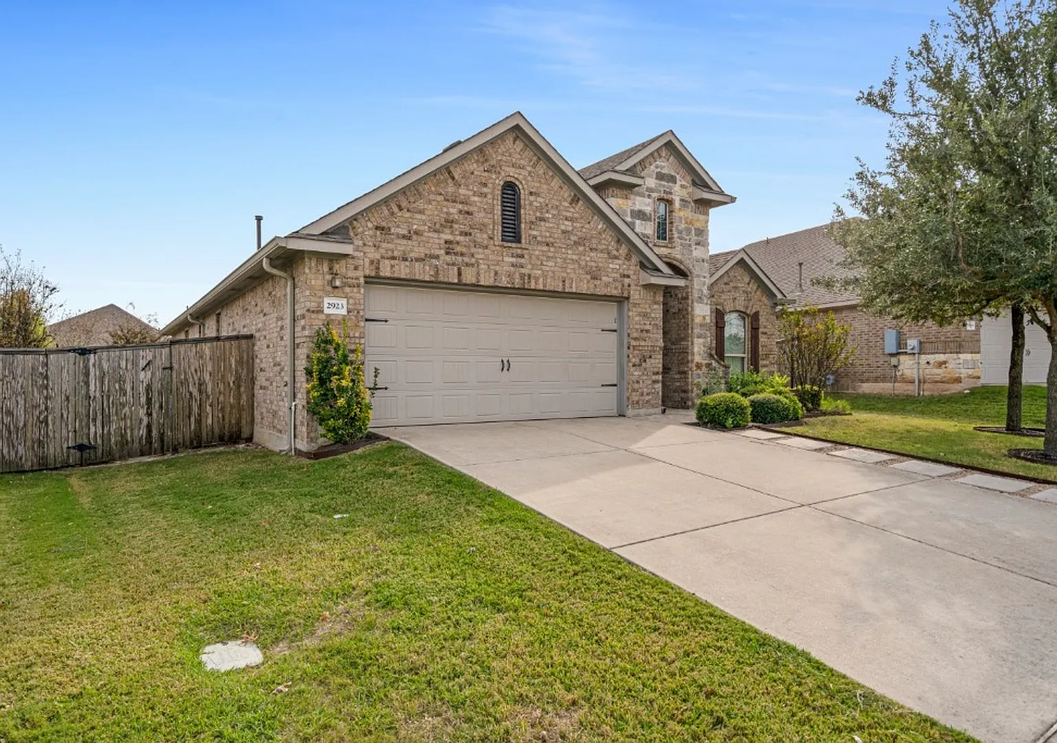 2923 Bluffstone Drive, Round Rock, TX 78665 — Photo 2