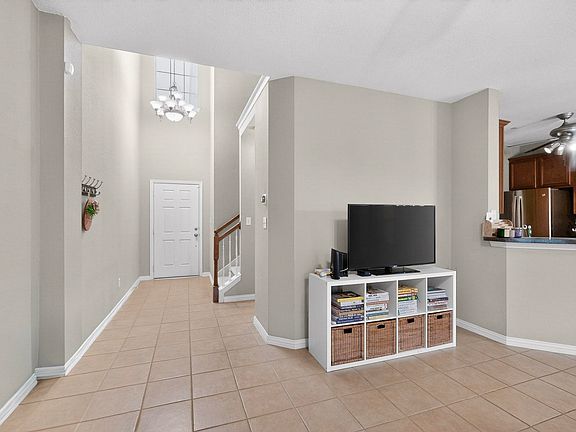 4th image of 3420 Belladonna Dr