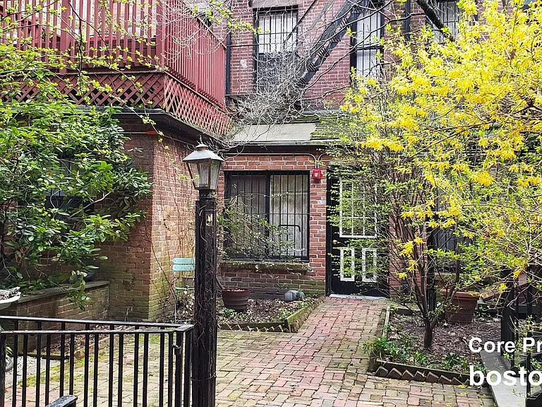 50 Phillips St #4 — Photo 11