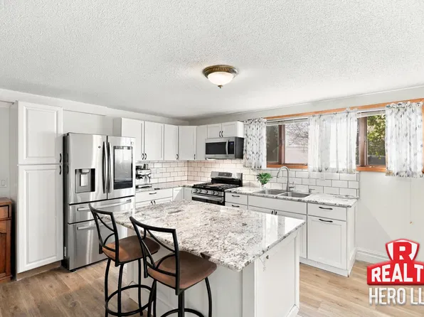 8190 Casper Way, Inver Grove Heights, MN 55076