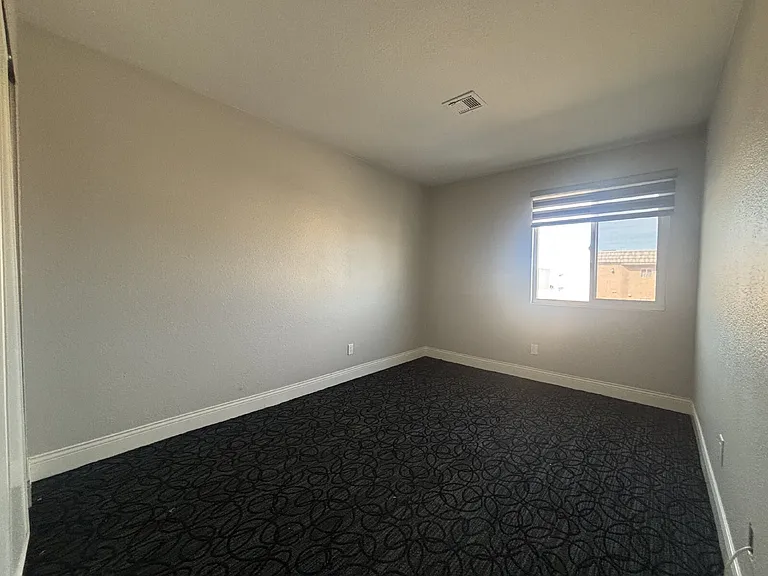 5660 E Lake Mead Blvd #D — Photo 10