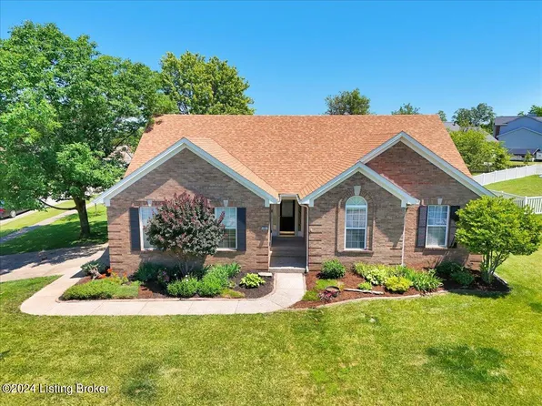 2005 Manning Pl, La Grange, KY 40031