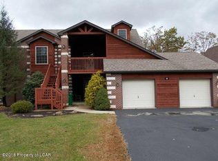 40 Sugarloaf Ln, Hazle Township, PA 18202
