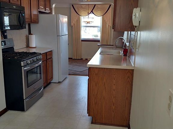 5th image of 11221 Schwab Dr