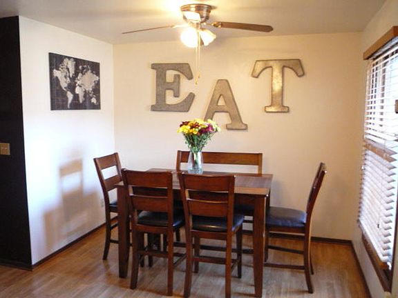 2nd image of 2826 E Grange Ave #2826