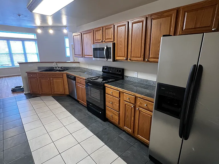 803 W Broad St #1 — Photo 1