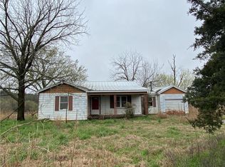 7001 Slaytonville Rd, Hackett, AR 72937