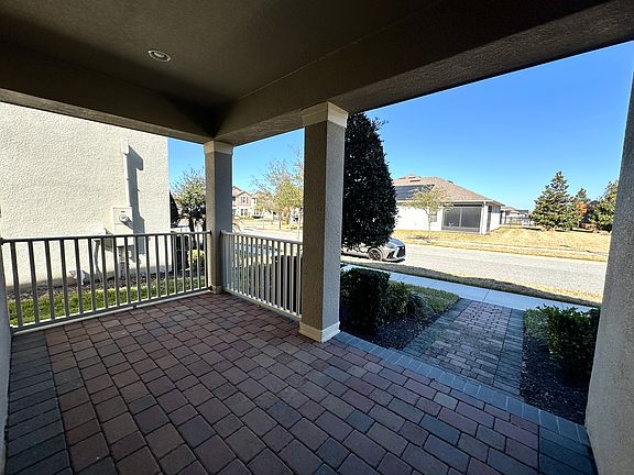 3rd image of 16701 Herongate Dr