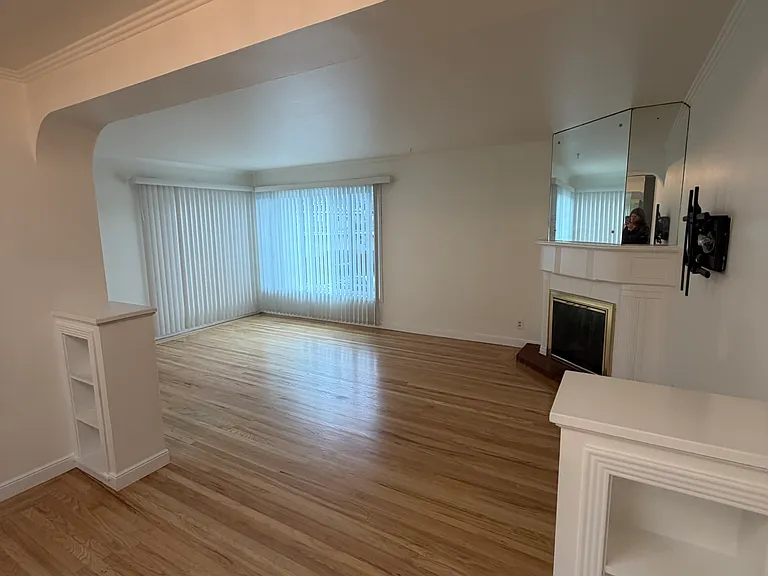 464 N San Anselmo Ave — Photo 2