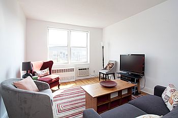 2nd image of 616 E 18th St APT 6D