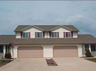 4702 Fox Grove Rd, Sheboygan, WI 53081