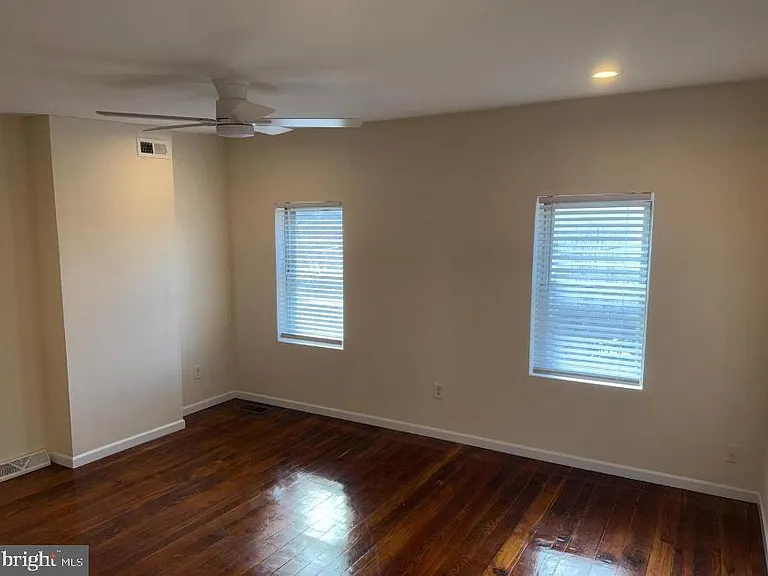 2729 E Cambria St — Photo 6