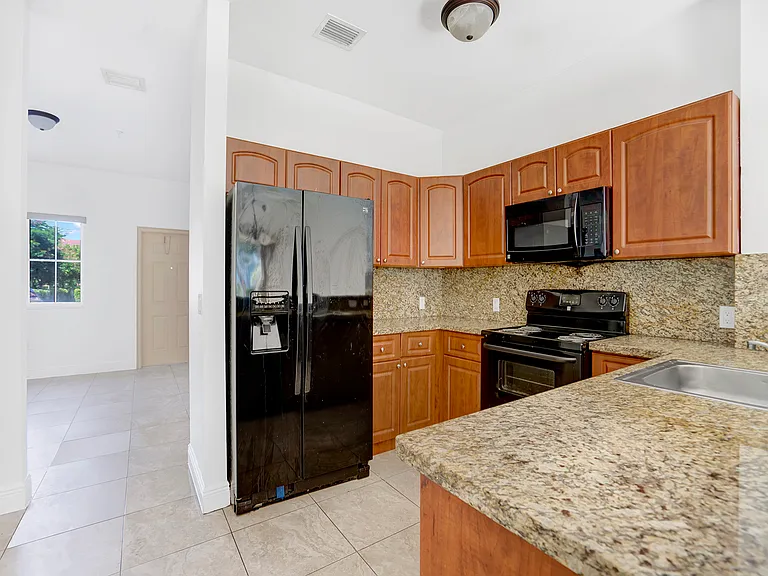 18110 NW 59th Ave #201-18110-201 — Photo 13