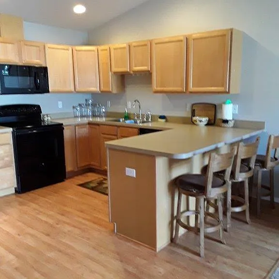 106 Sinopah St — Photo 2