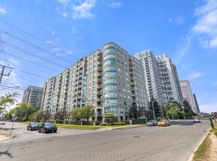 28 Pemberton Ave #811, Toronto, ON M2M 4L1