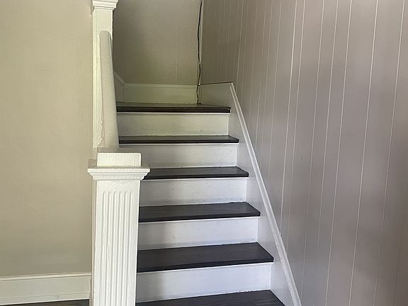 3rd image of 1031 Underwood Pl