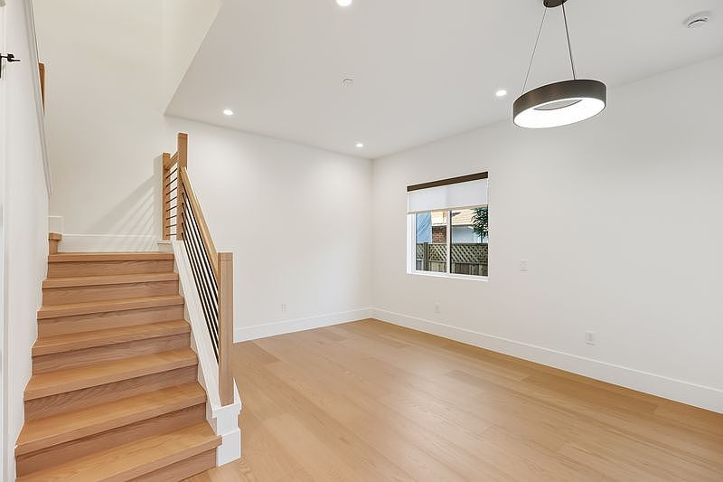 1st image of 1062 Craig Dr #2