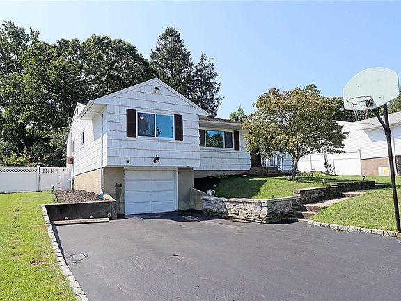 2nd image of 148 Boxwood Dr