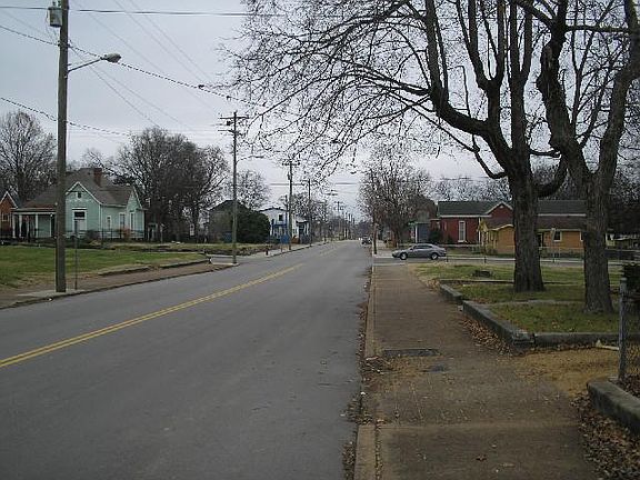 5th image of 804 Meridian St
