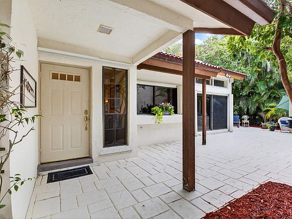 4th image of 21700 Club Villa Terrace