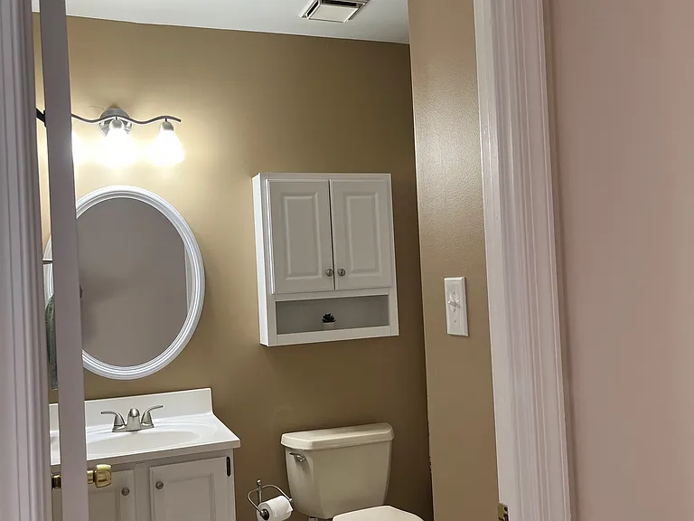 Hallway Full Bath