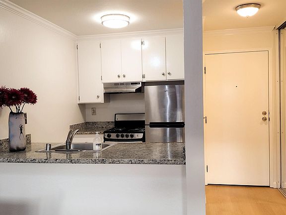 4th image of 288 Whitmore St APT 212