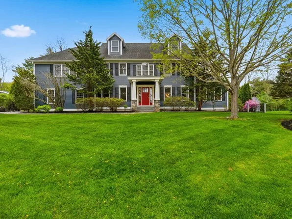10 Bartlett Dr, Newburyport, MA 01950