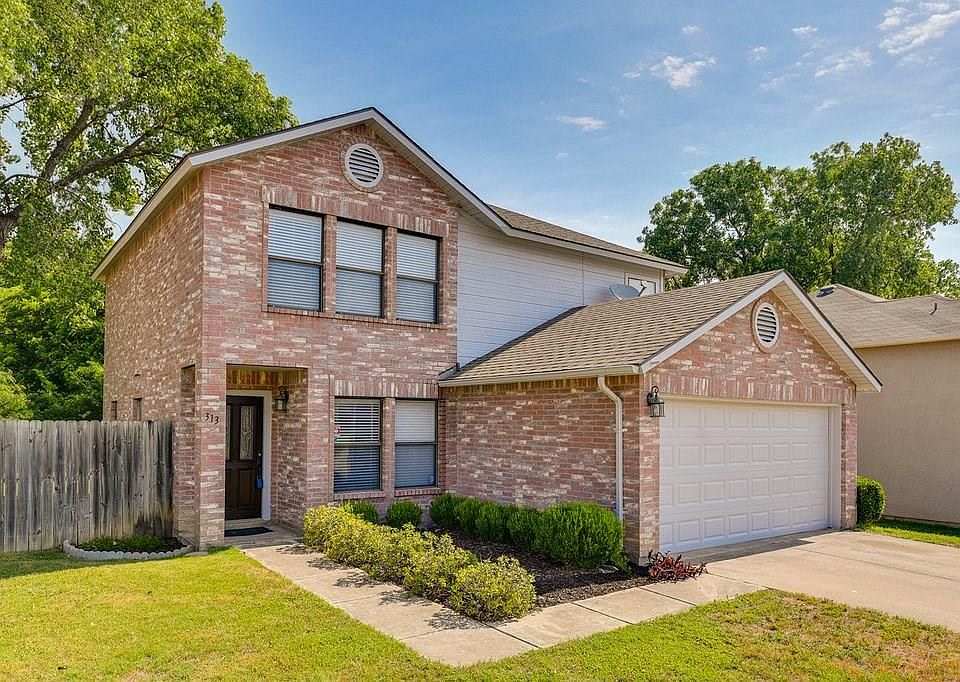 1st image of 313 Capricorn Dr
