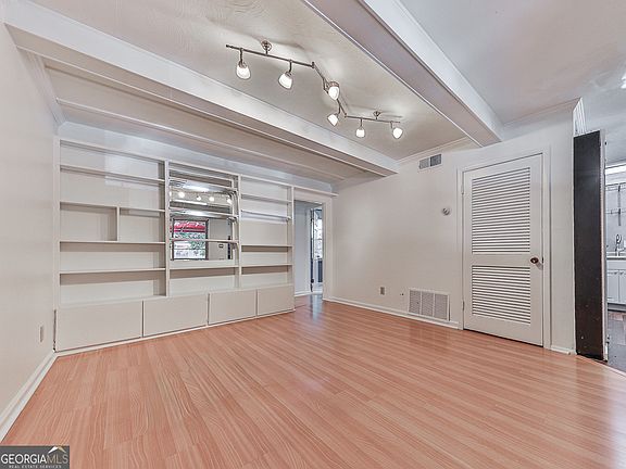 4th image of 2425 Lawrenceville Hwy