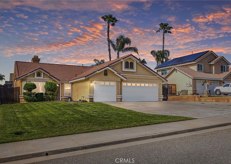 1st image of 180 Vista Ln